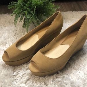 MIchael Kors camel  platform wedge peep toe shoes
